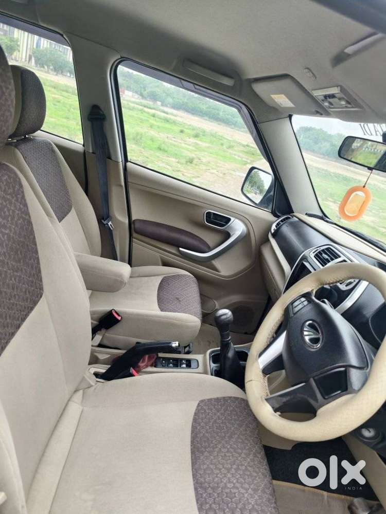 Mahindra Tuv 300 T8, 2017, Diesel