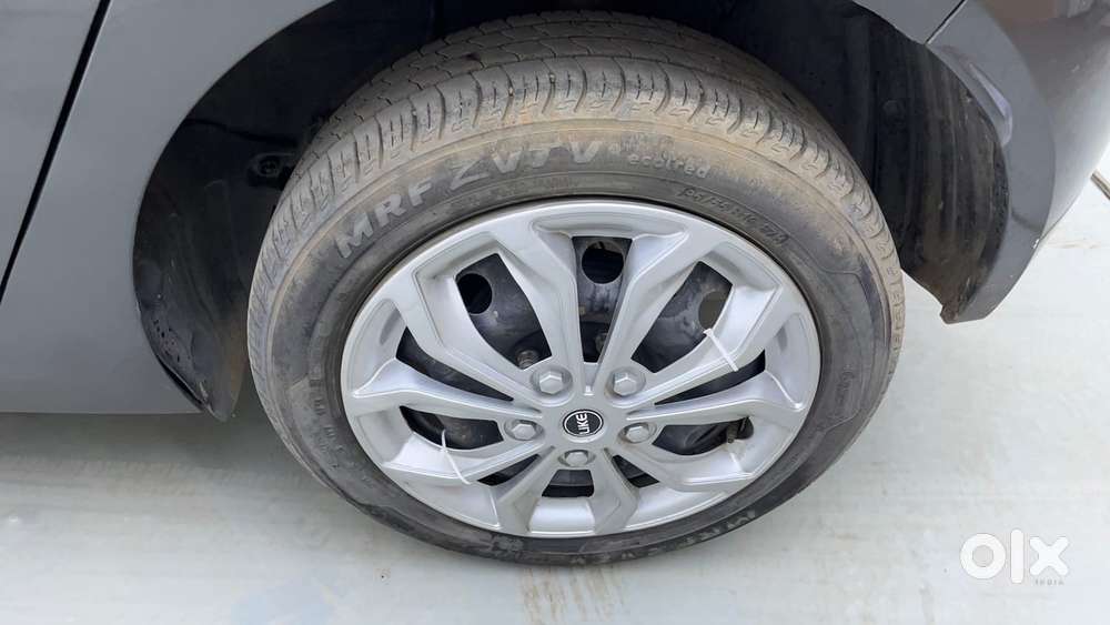 Tata Altroz 1.2 Xm Plus, 2022, Petrol