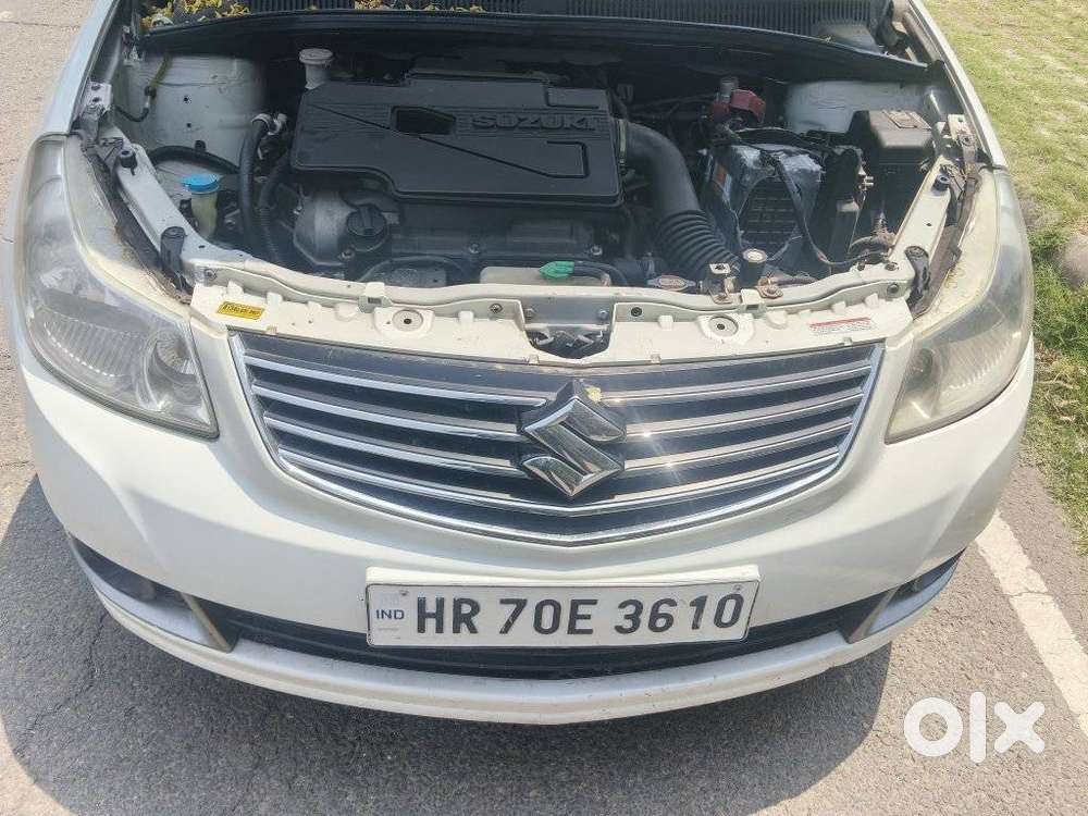 Maruti Suzuki Sx4 Vxi Bsiv, 2013, Petrol