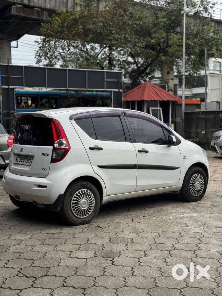 Maruti Suzuki Ritz Vxi, 2014, Petrol