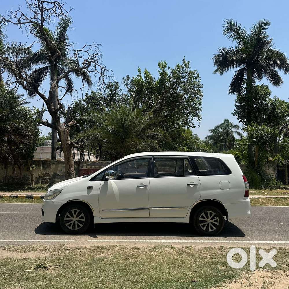 Toyota Innova 2.5 G (diesel) 7 Seater Bs Iv, 2015, Diesel