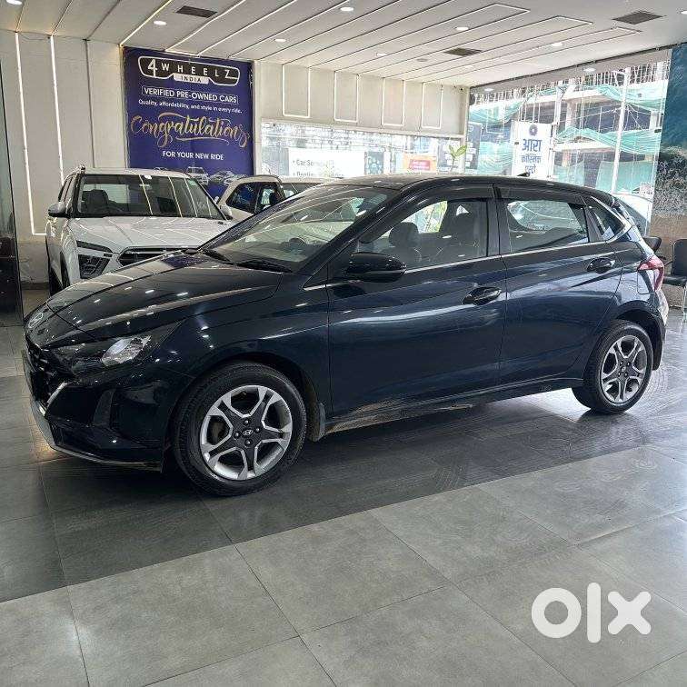 Hyundai I20 Sportz 1.2 Mt Dual Tone, 2024, Petrol