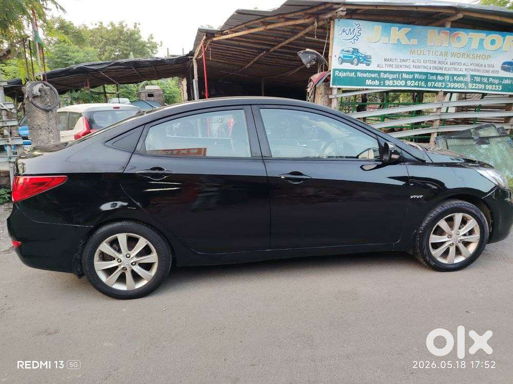 Hyundai Verna Fluidic 1.6 Vtvt Sx, 2012, Petrol