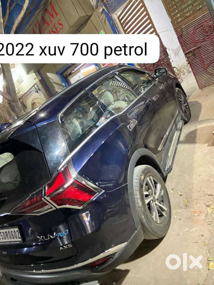 Mahindra Xuv700 2.0 Ax 5 Petrol Mt 7 Str, 2022, Petrol