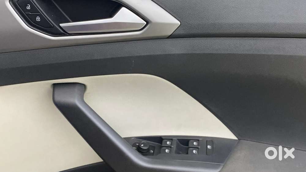 Volkswagen Taigun 1.0 Tsi Highline At, 2022, Petrol