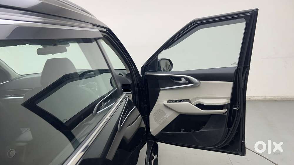 Kia Carens 1.4 Prestige Plus Turbo 7 Str, 2022, Petrol
