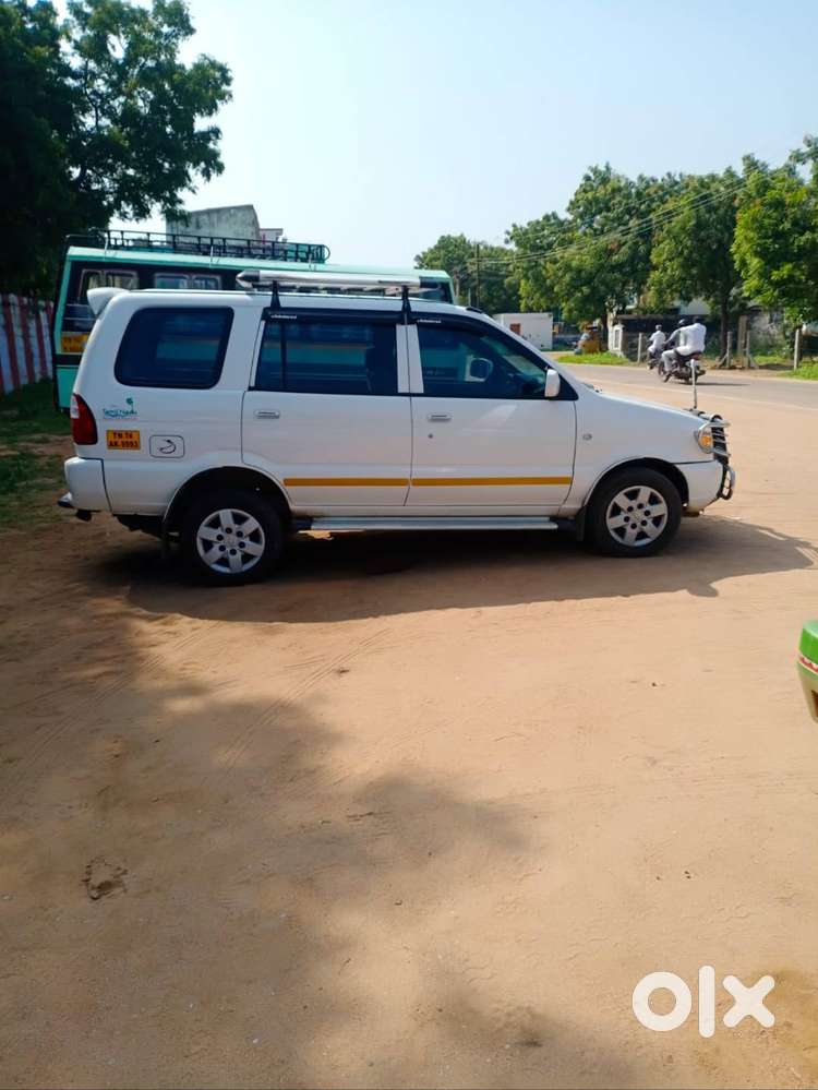 2015 Model Tavera Good Condition 1st Owner