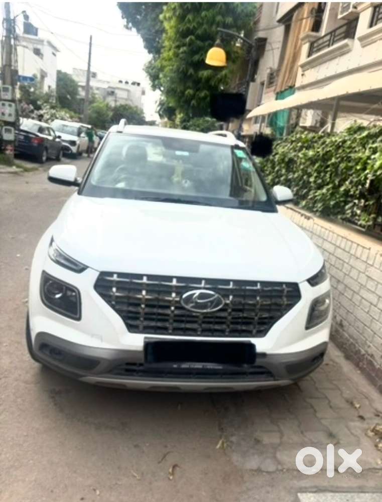 Hyundai Venue Petrol 2020