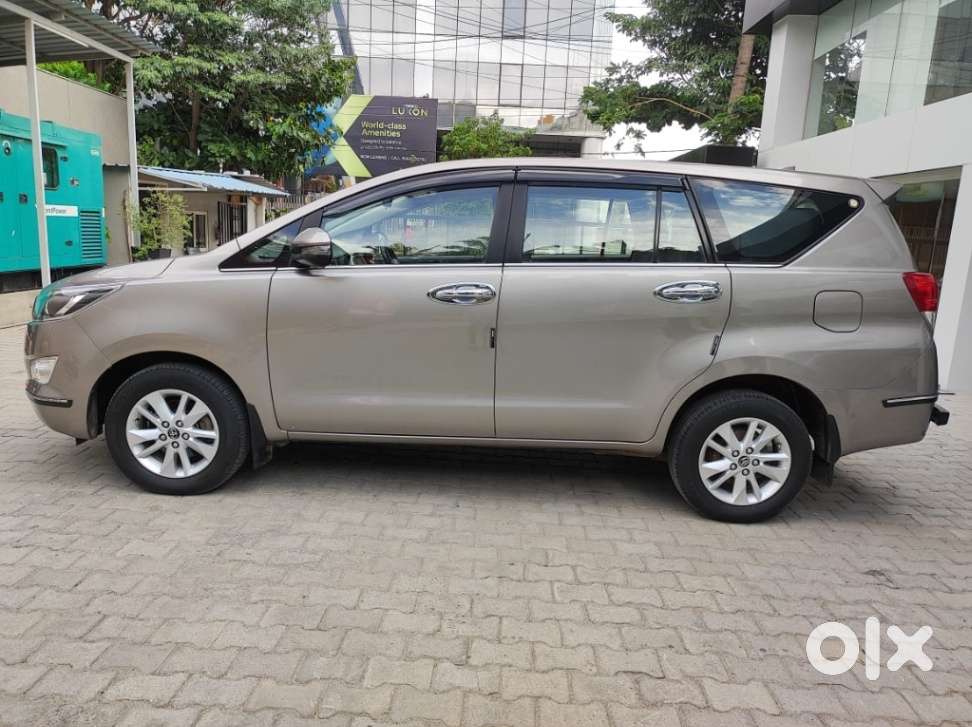 Toyota Innova Crysta 2.4 V 7 Str, 2017, Diesel