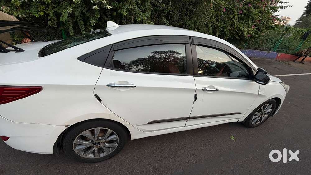 Hyundai Fluidic Verna 2015