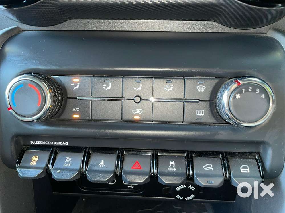 Mahindra Thar Petrol 2023
