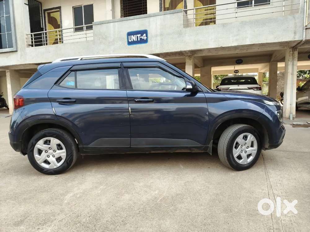 Hyundai Venue 2022 Petrol Well Maintained