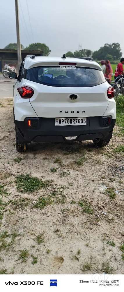 Tata Punch 2025 Last Month Only 12000km Drive Swaroom Condition