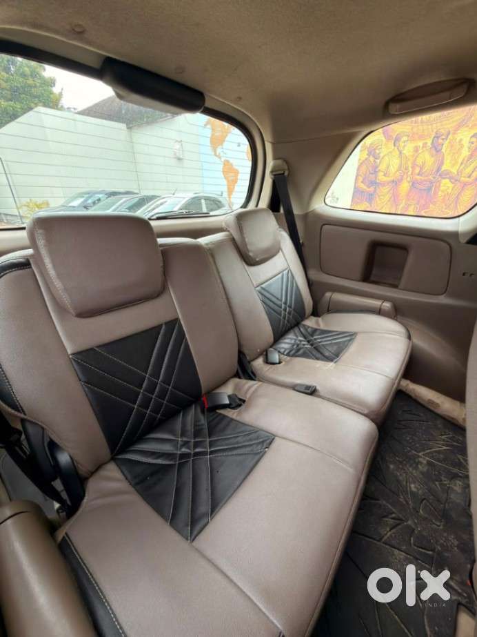 Toyota Innova 2.5 G (diesel) 7 Seater Bs Iv, 2015, Diesel