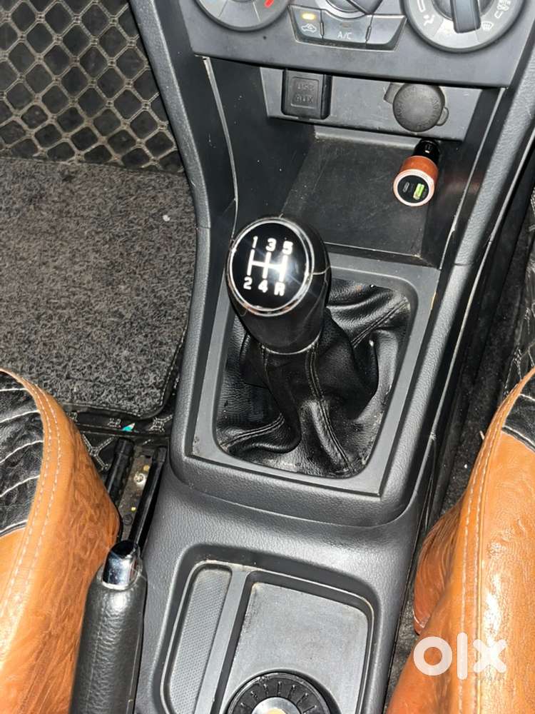 Maruti Suzuki Brezza  Vdi (o) 25 December 2017 Diesel 64500 Km Driven
