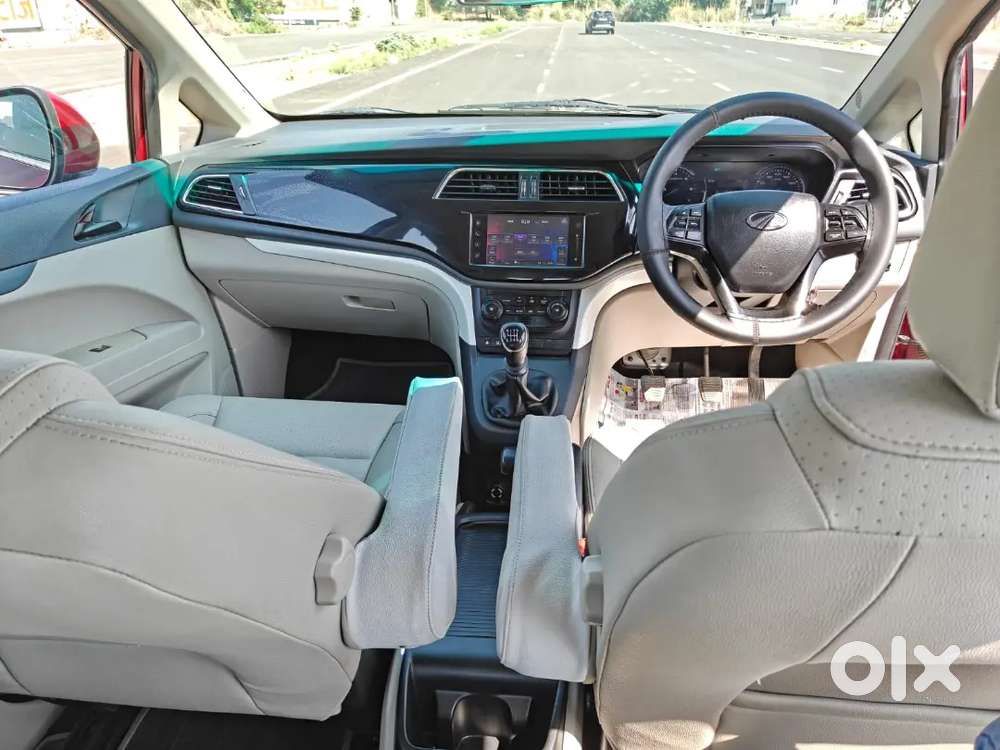 Mahindra 7 Seater Suv