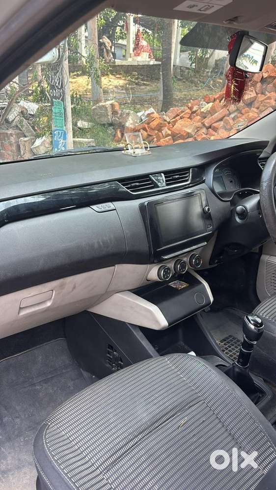 Renault Triber Petrol 2022