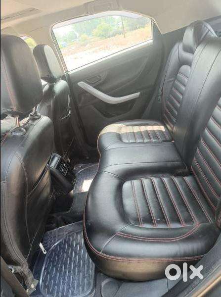 Tata Nexon 1.2 Revotron Xma Amt (s), 2023, Petrol