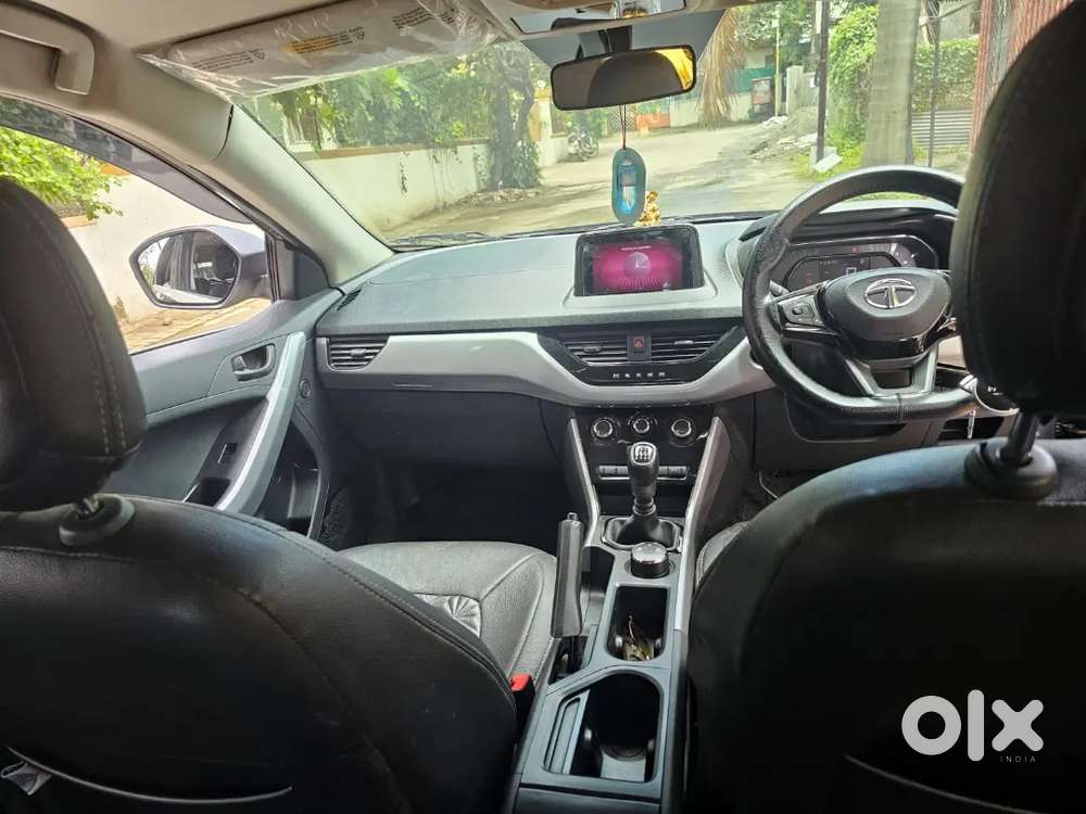 Tata Nexon Xms Plus (sunroof)
