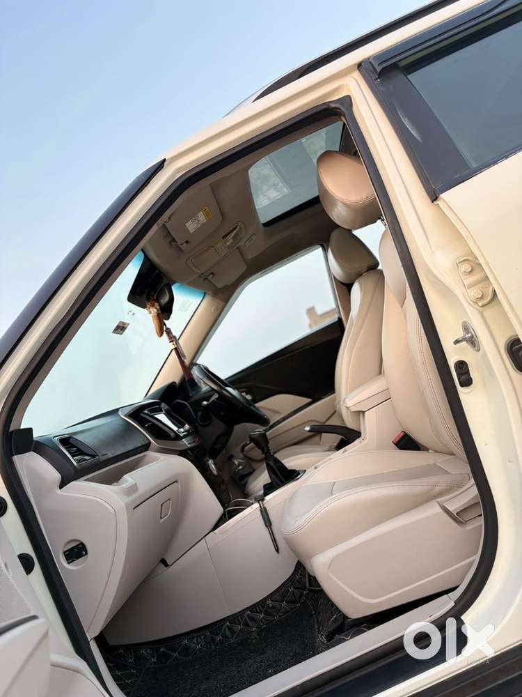 Mahindra Xuv300 2019 Diesel 880000 Km Driven