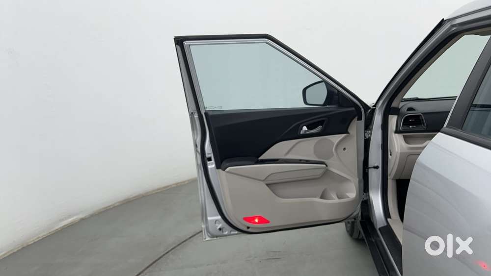 Mahindra Xuv300 W8 Option, 2021, Petrol