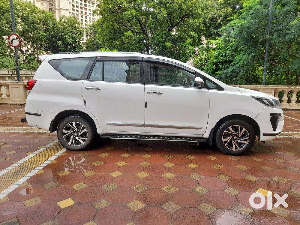 Toyota Innova Crysta 2.4 V 8 Str, 2022, Diesel