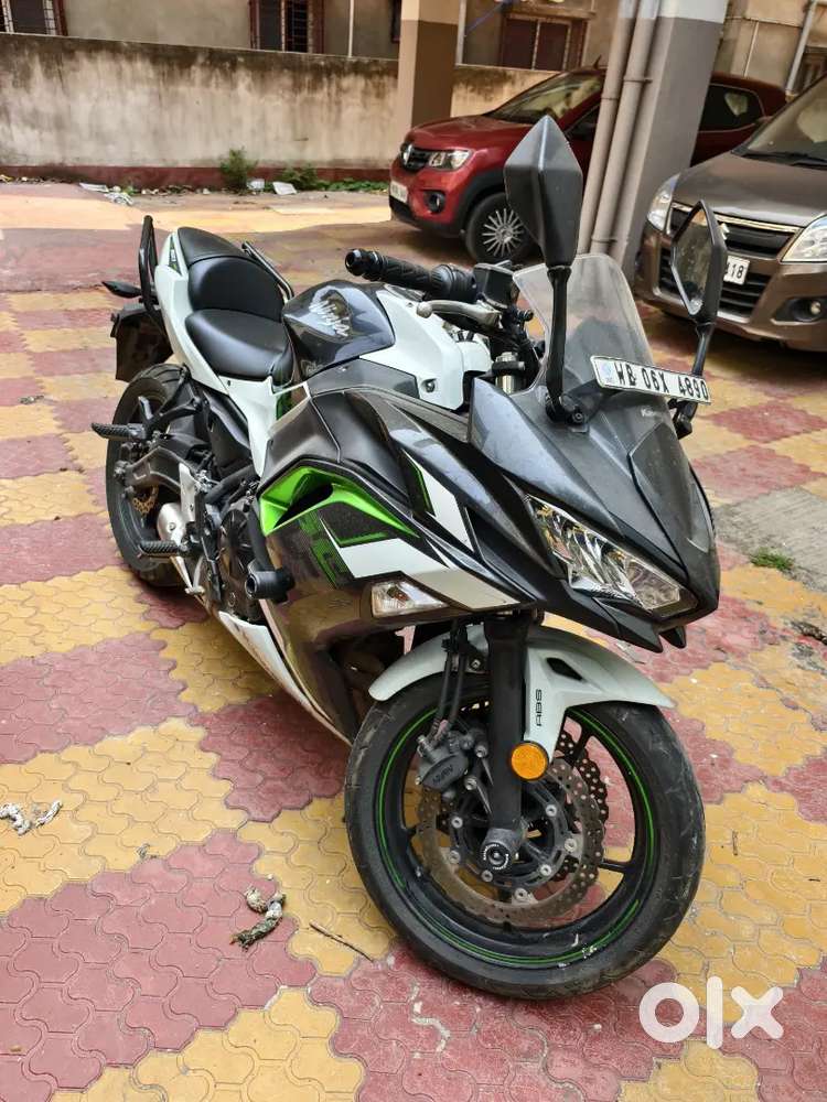 1 Used Kawasaki Ninja ZX-6R Bikes in Minto Park - Buy & Sell