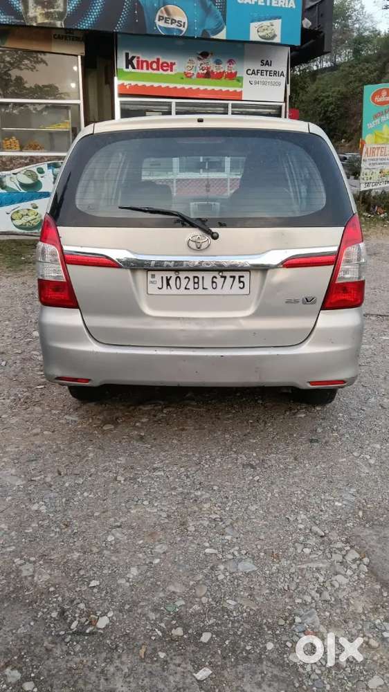 Toyota Innova 2015 Diesel 150000 Km Driven