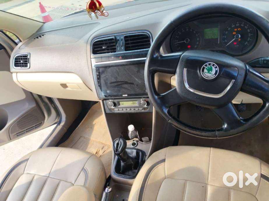 Skoda Rapid Elegance 1.6 Tdi Cr Manual, 2013, Diesel