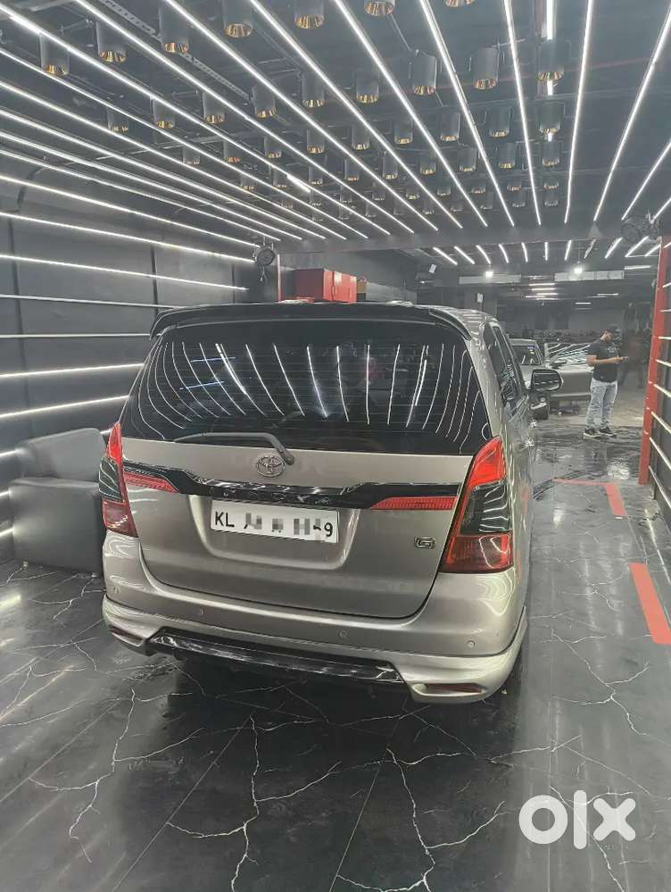 Toyota Innova 2.5 Diesel 2011 Family Used Good Condition