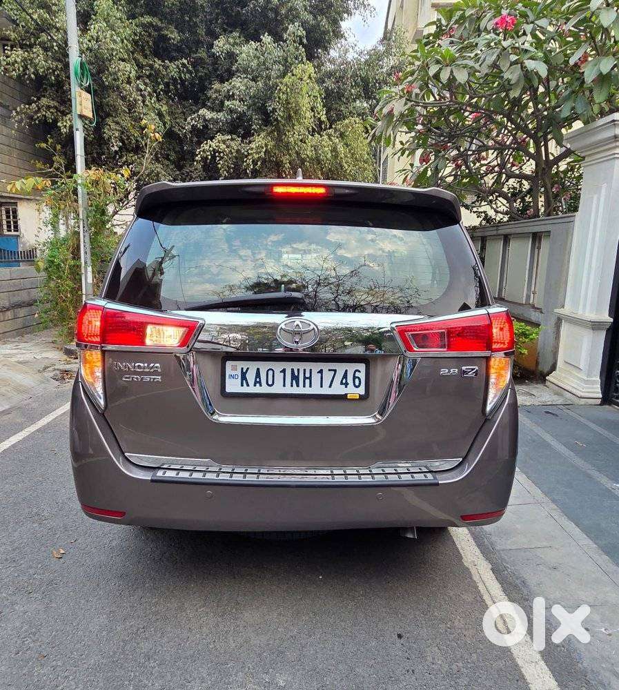 Toyota Innova Crysta 2.8 Gx Automatic 8 Str, 2019, Petrol