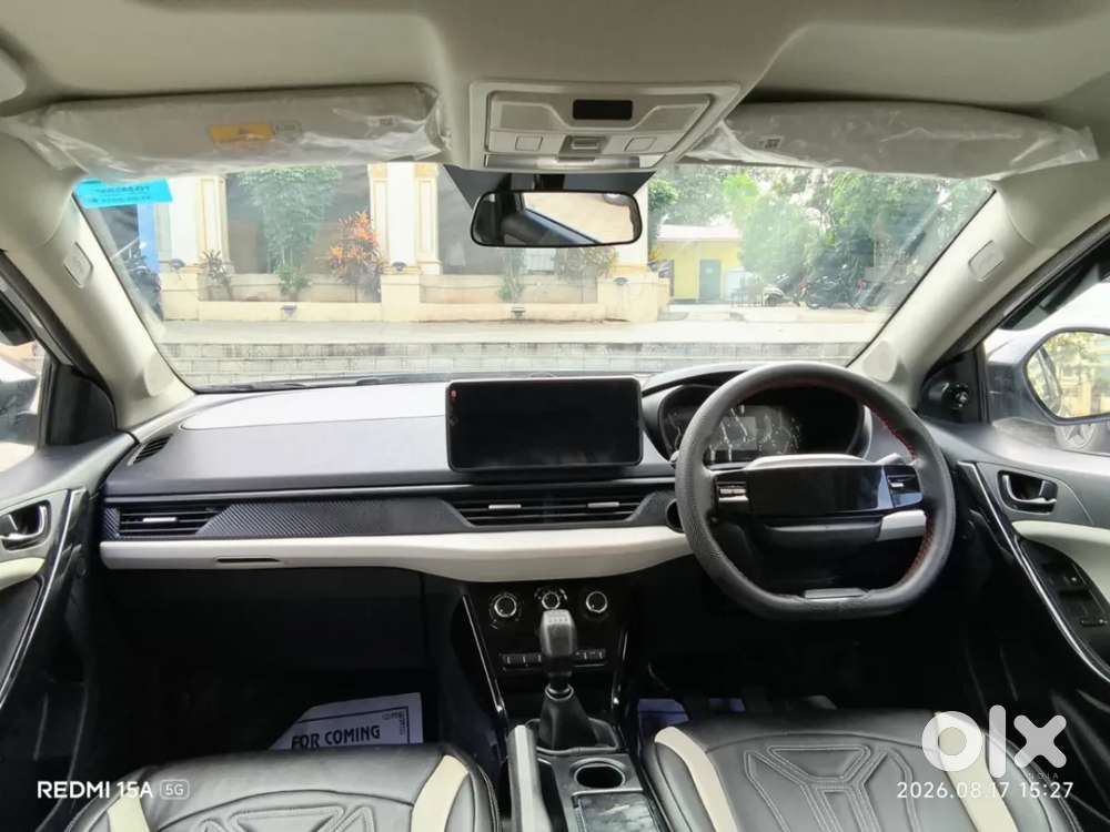 Tata Nexon, 2025, Petrol