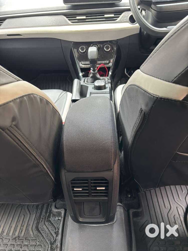 Tata Nexon Pure Plus 1.2 (6 Speed Mt) Petrol Just 9 Month Old