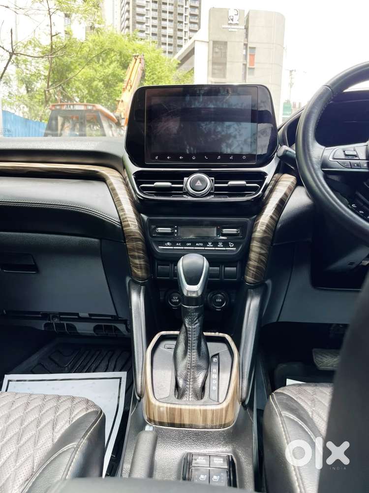 Maruti Suzuki Grand Vitara 1.5 Alpha Plus Dual Tone Intelligent Hybr..