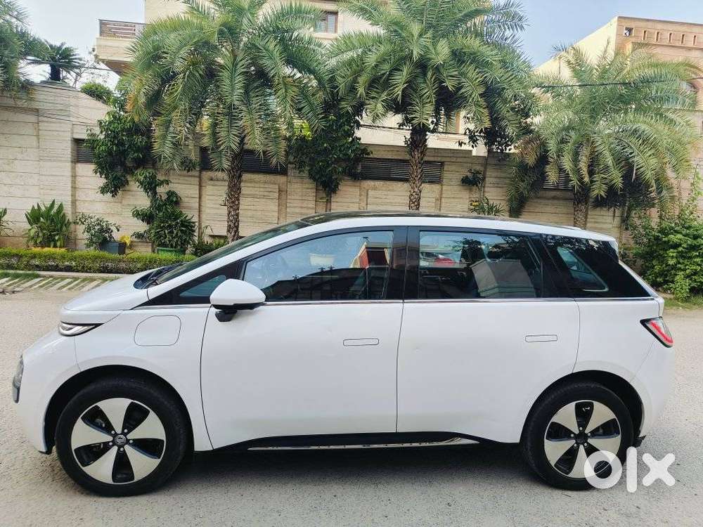Mg Windsor Ev Essence, 2024, Electric