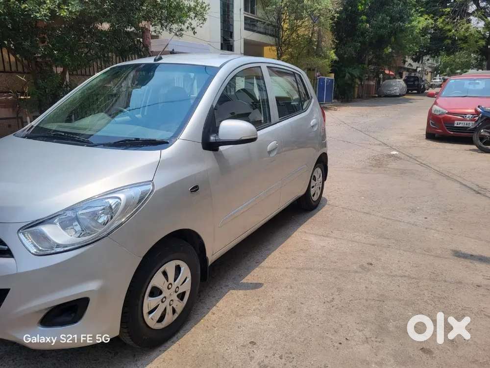 Only 50,000 Kms Automatic Hyundai I10 Sportz Petrol 2013