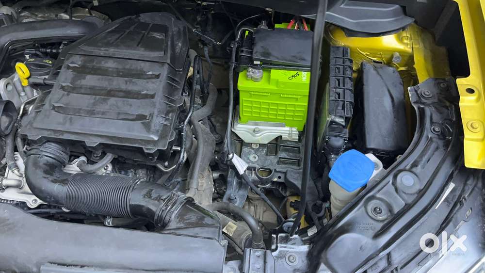 Volkswagen Taigun Topline 1.0 Tsi At (electric Seats), 2021, Petrol