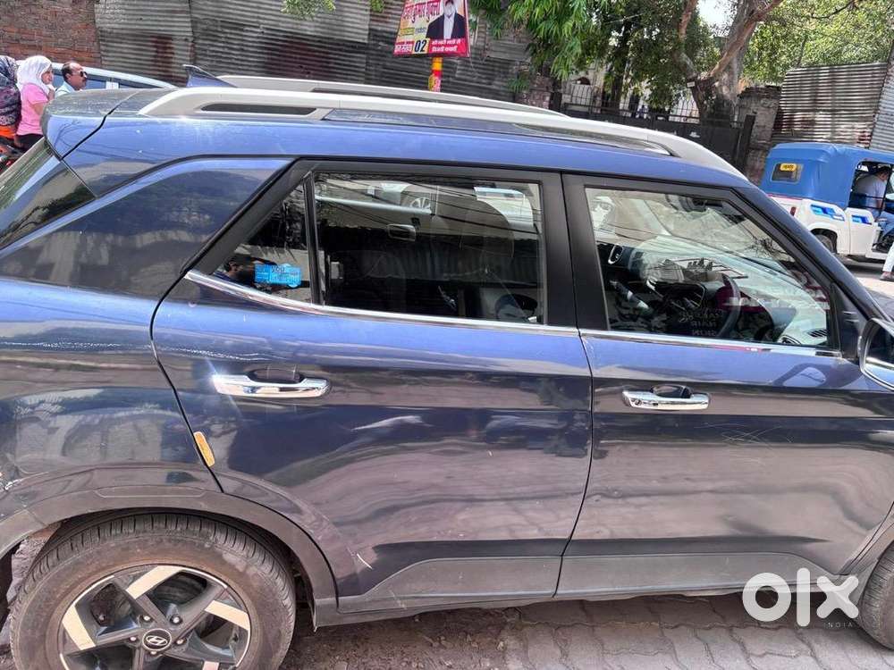 Hyundai Venue 2019 Diesel 59800 Km Driven