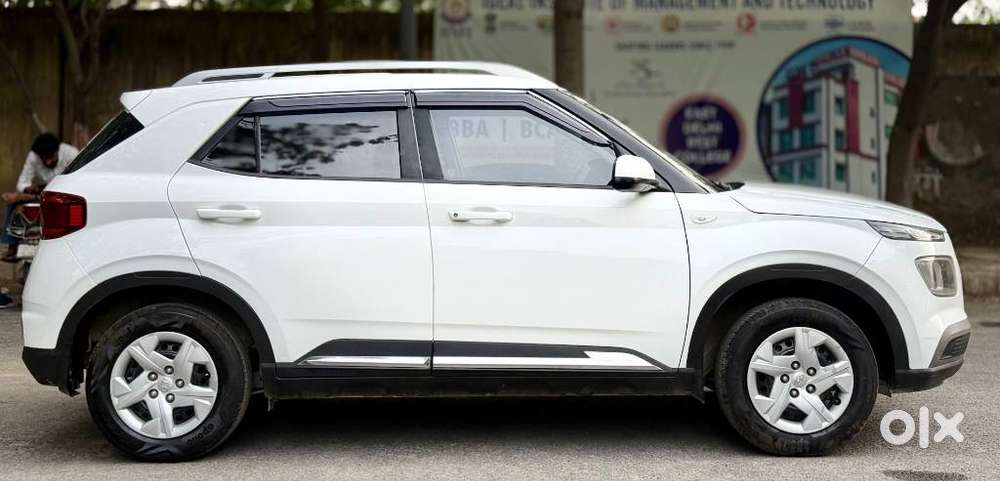 Hyundai Venue 1.2 S (o), 2019, Cng & Hybrids