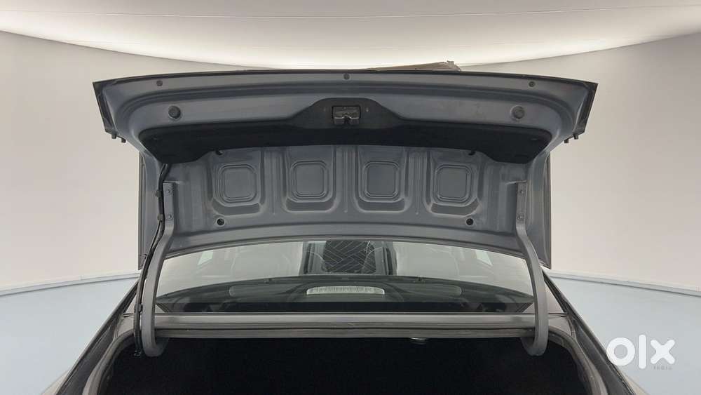 Hyundai Verna 1.5 Sx (o) Turbo Petrol Dct, 2023, Petrol