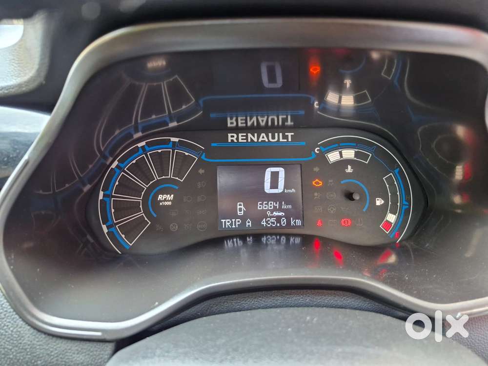 Renault Triber Rxt, 2022, Petrol