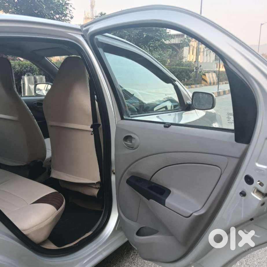 Toyota Etios 2010-2012 G, 2011, Petrol