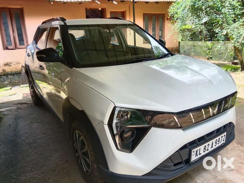 Mahindra Xuv 3xo Petrol 2025