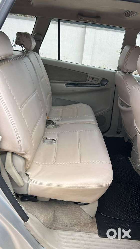 Toyota Innova 2.5 Gx 8 Str Bs-iii, 2009, Diesel