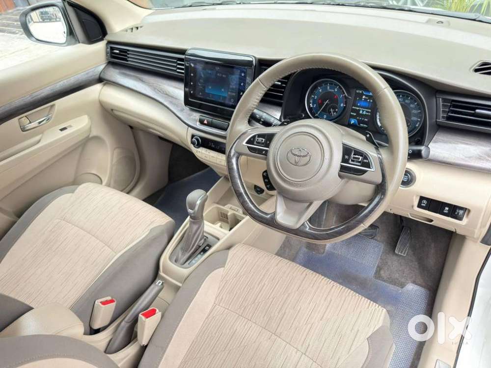 Toyota Rumion V At, 2023, Petrol