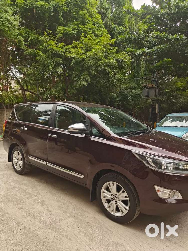 Toyota Innova Crysta 2.8 Zx At 7 Seater, 2016, Diesel