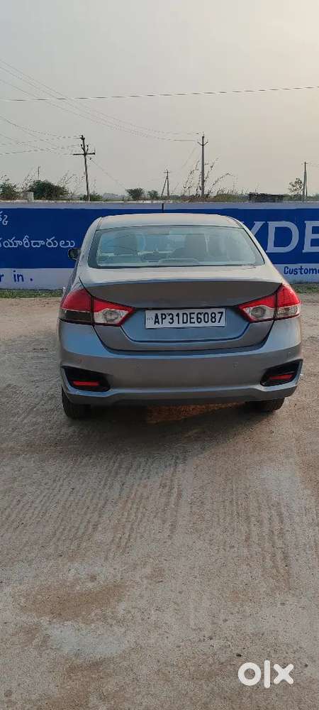 Maruti Suzuki Ciaz 2016 Zdi Plus, Push Start Button