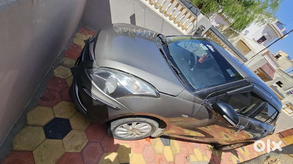 Maruti Suzuki Swift Dzire 2015