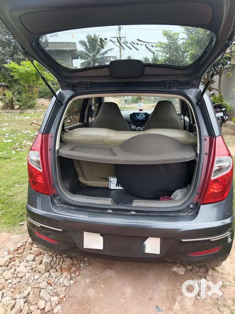 Hyundai I10 2012-95,072 Km Driven, Lpg And Petrol 2013 Registration