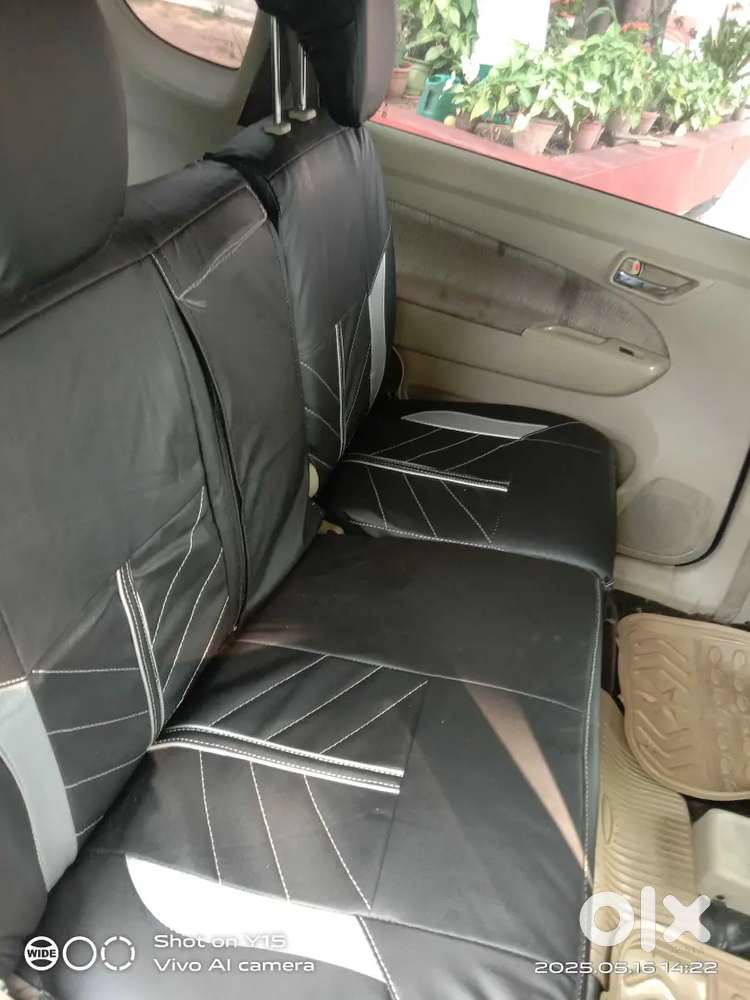 Maruti Suzuki Ertiga 2012